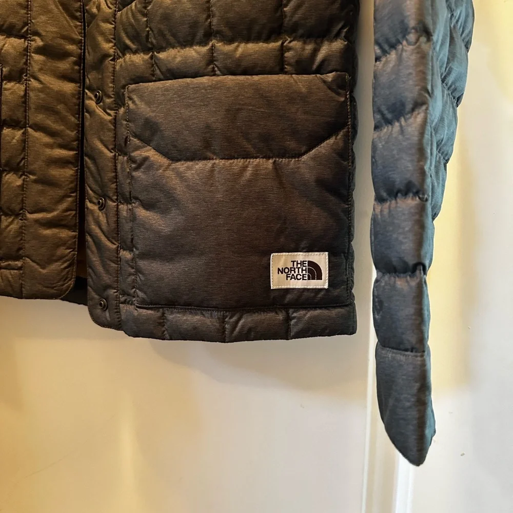 The North Face ThermoBall Eco Quilted Jacket - Picture 8 of 9